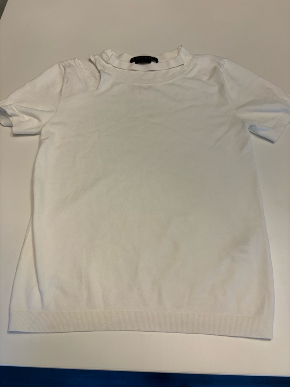 Alice + Olivia Roslyn cut out skim for sweater white XS